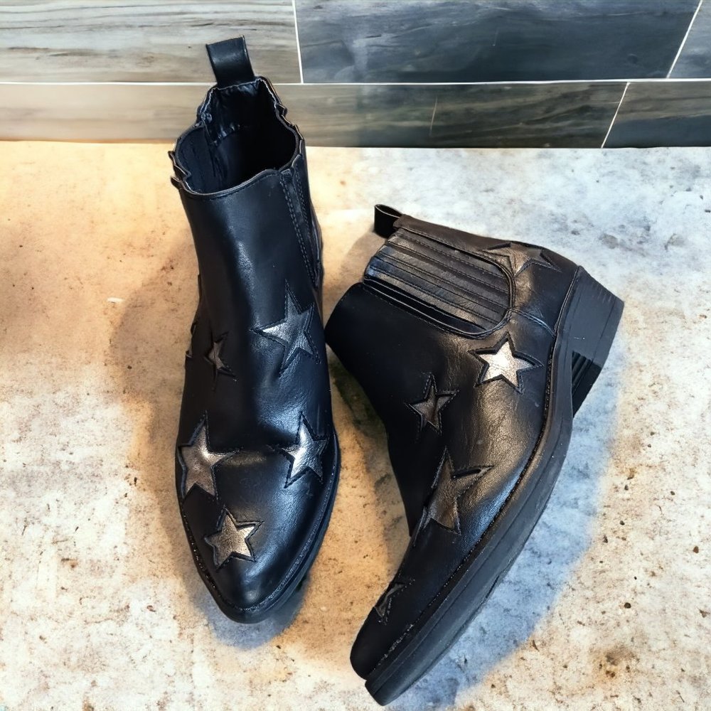 Seven7 Black Faux Leather Rockstar Silver Star Booties Ankle Boots  Size 9